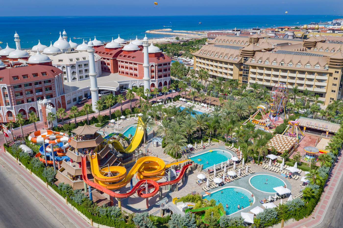 Royal-Dragon-Hotel-Pool-4