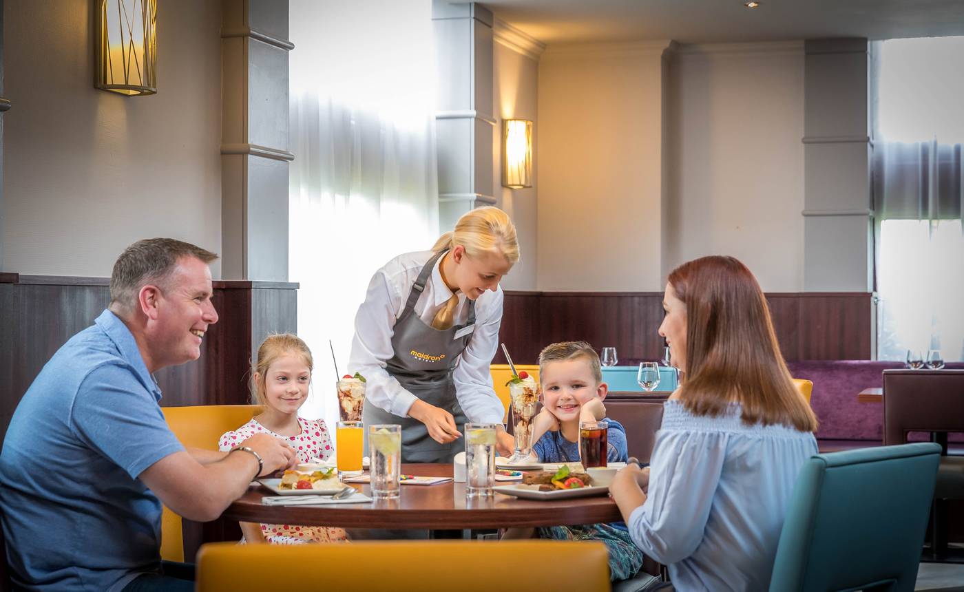 Maldron-Hotel-Newlands-Cross-Restaurant-12