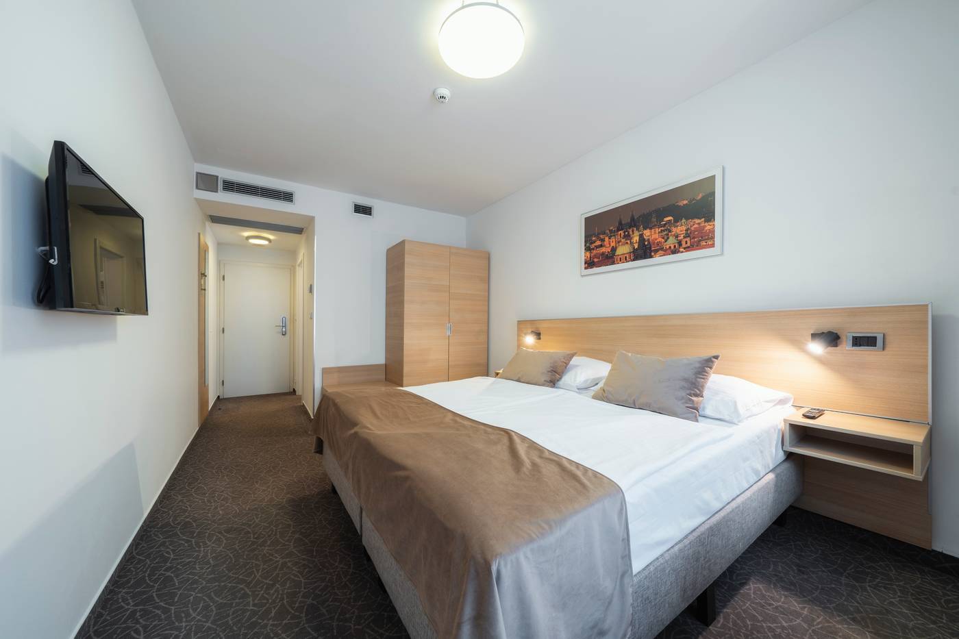 Ehrlich-Hotel-Room-16