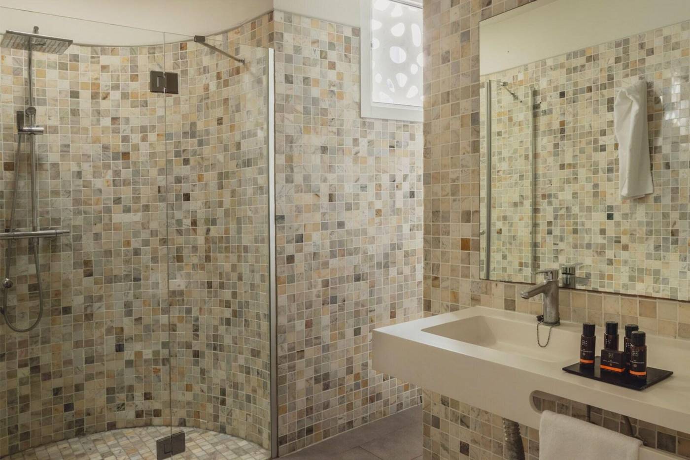 Flamingo-Beach-Mate-Room-44