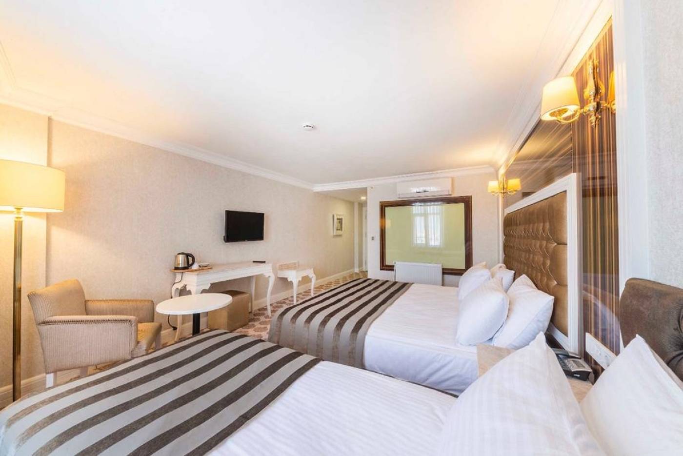 Kunlun-Kensington-Hotel-Istanbul-Room-19