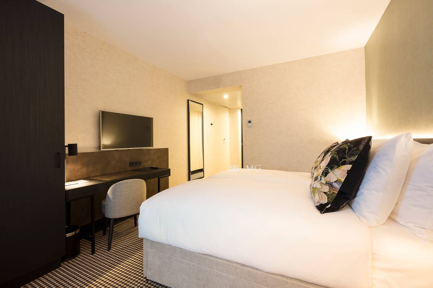 Monet-Garden-Hotel-Amsterdam-Room-24