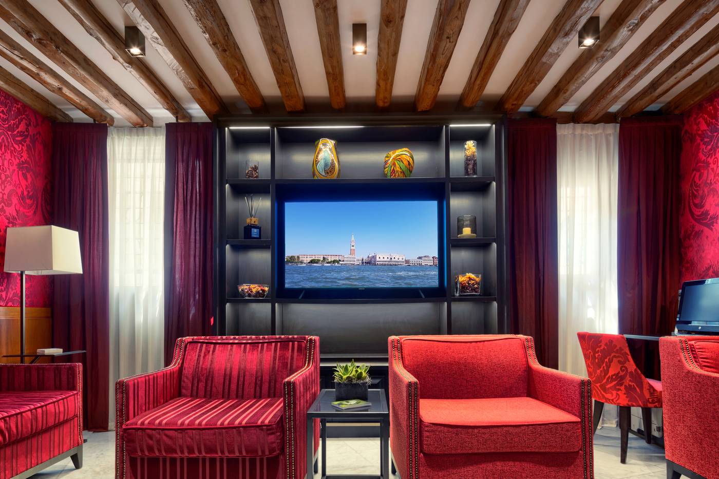 Hotel-Bisanzio-Lobby-5