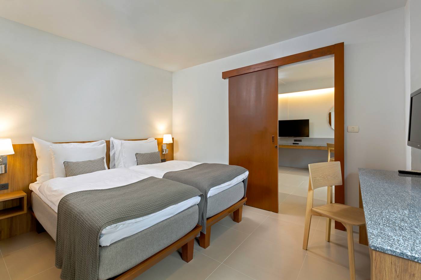 Sunwing-Kamala-Beach-Room-29