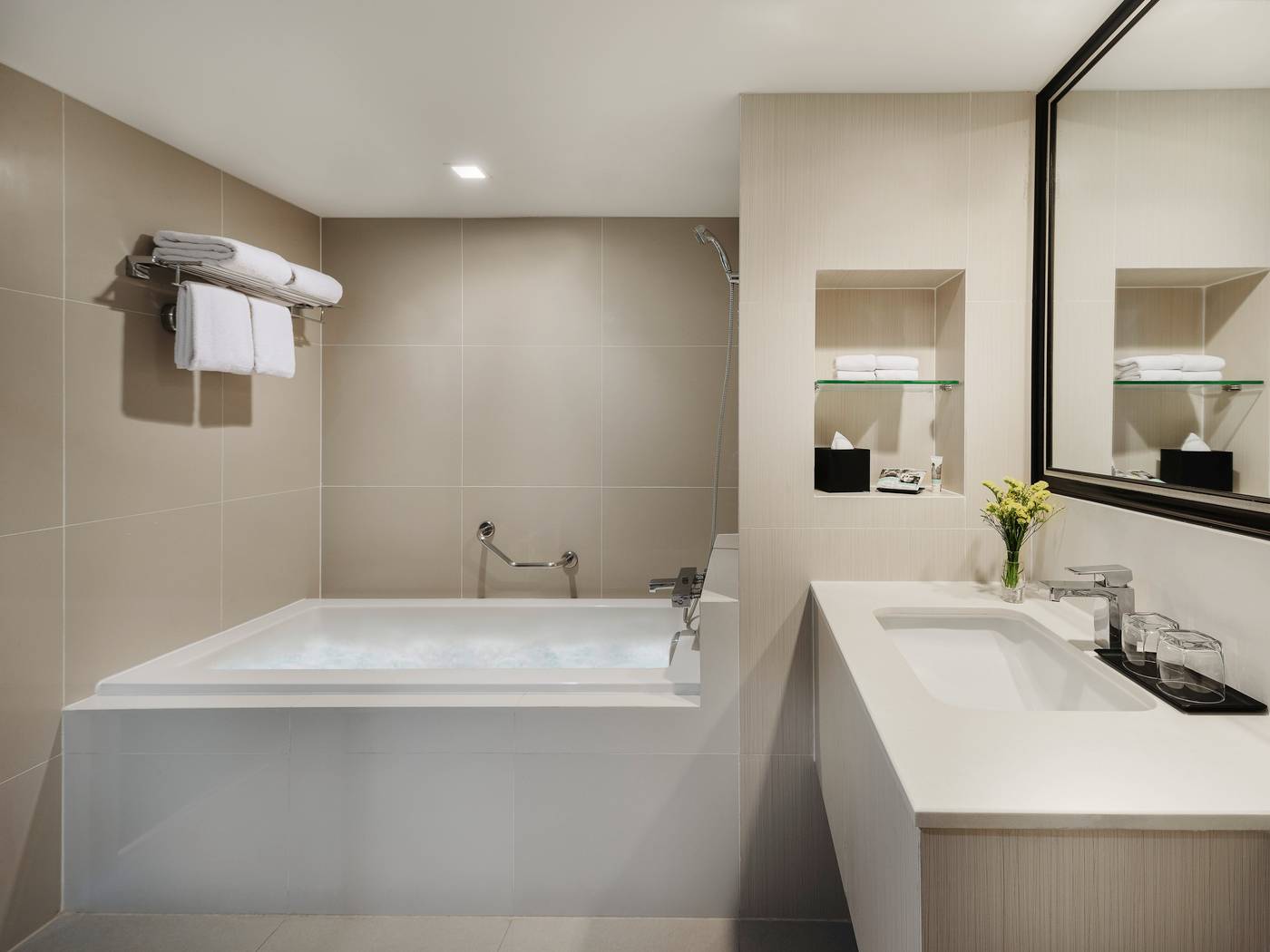 Mercure-Bangkok-Sukhumvit-11-Room-44