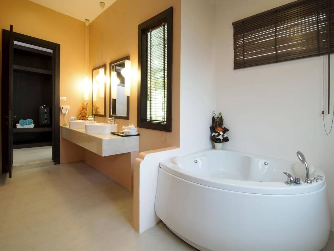 Anyavee-Tubkaek-Beach-Resort-Room-42