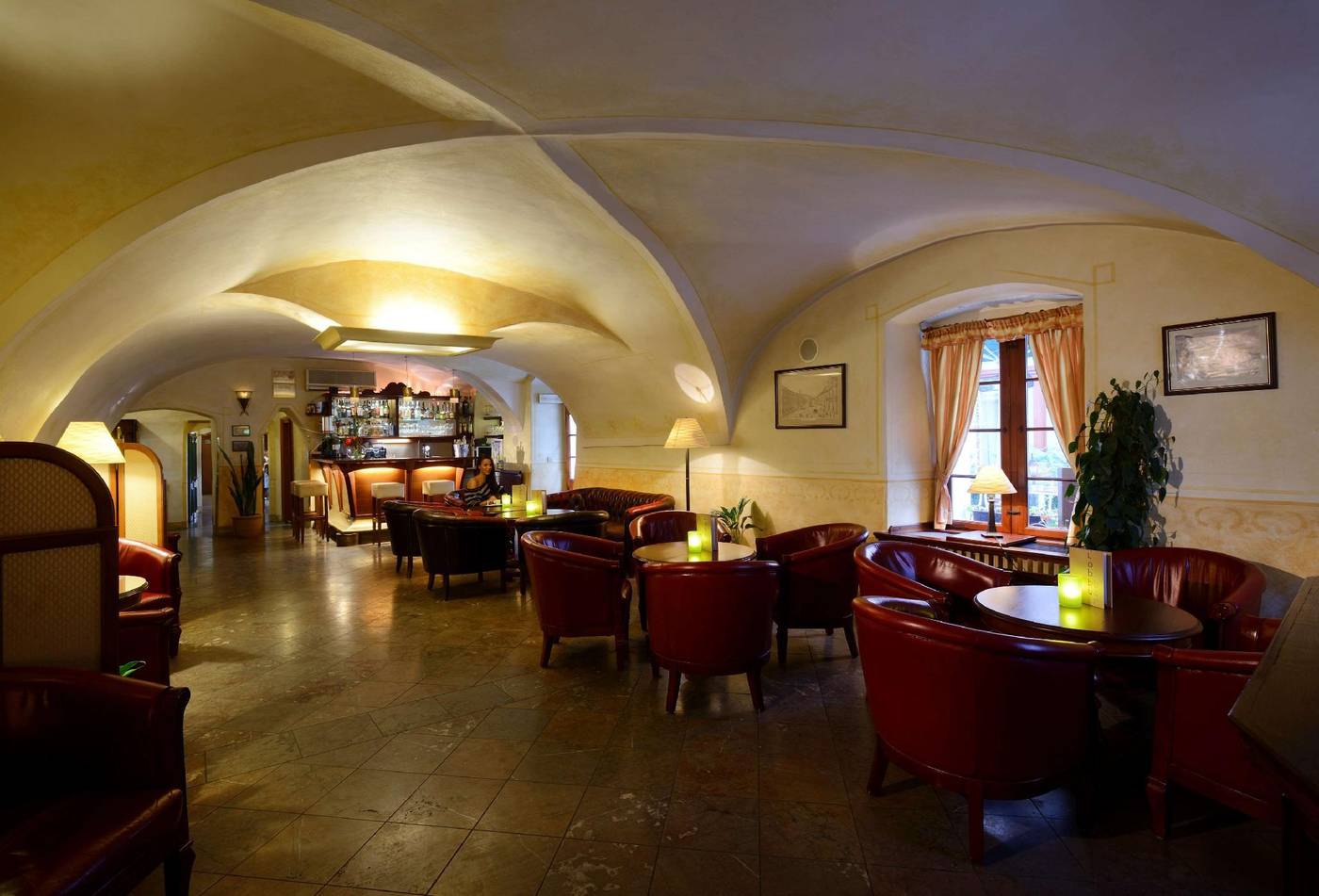 Hotel-Elite-Prague-Lobby-15