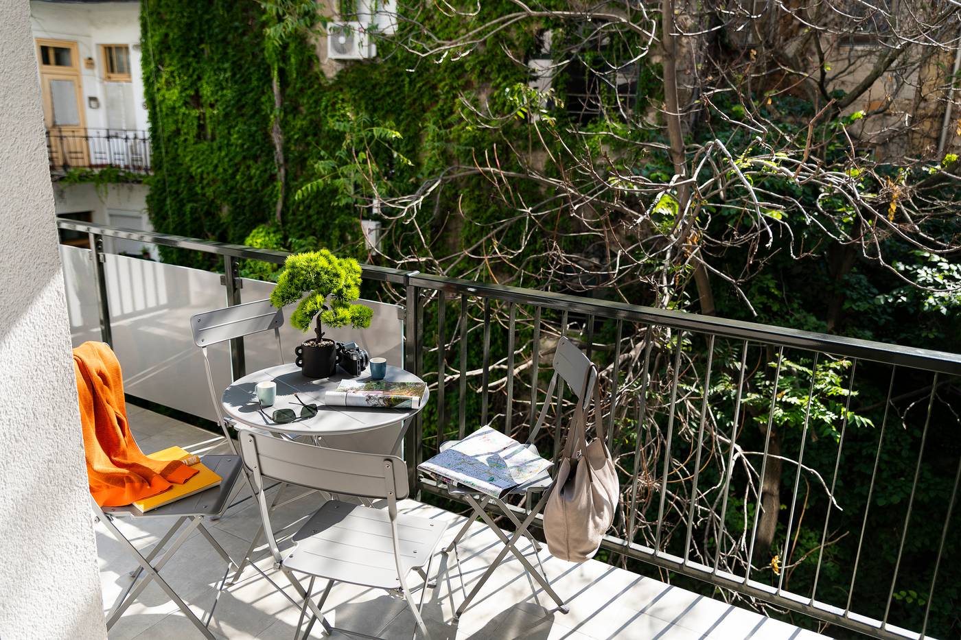 Bo18-Superior-Hotel-Room-2