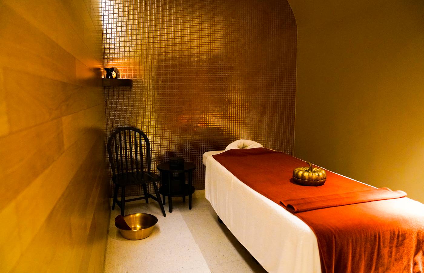 Lit-Bangkok-Hotel-Sports-and-Entertainment-59