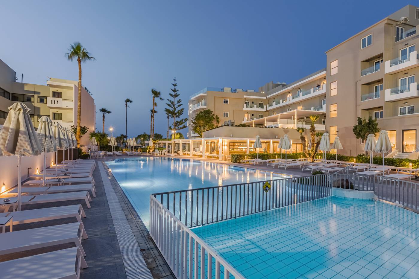 Kos-Hotel-Junior-Suites-Pool-4