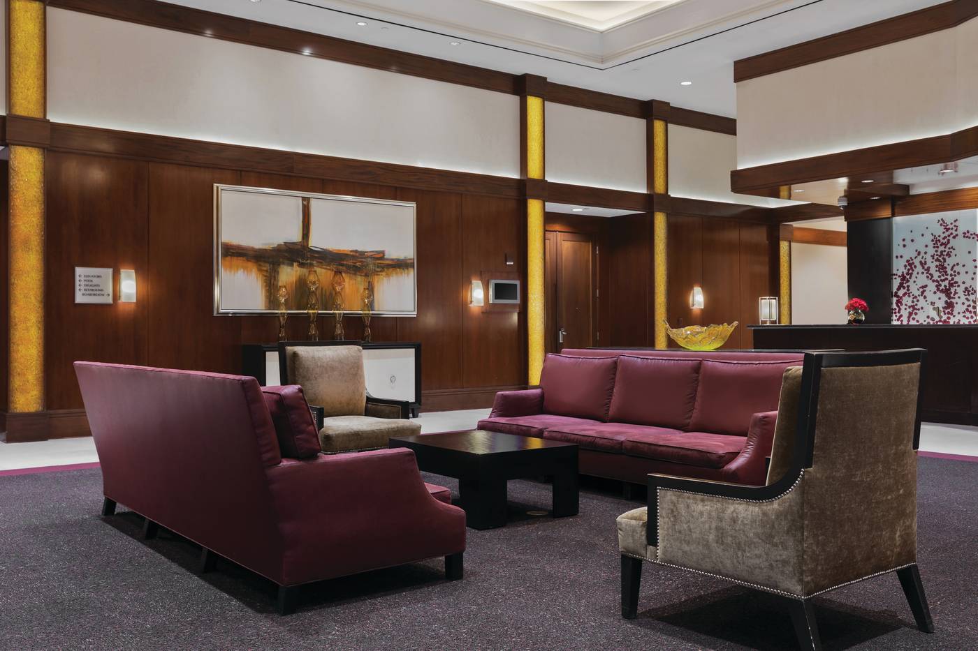 The-Signature-at-MGM-Grand-Hotel-Lobby-3