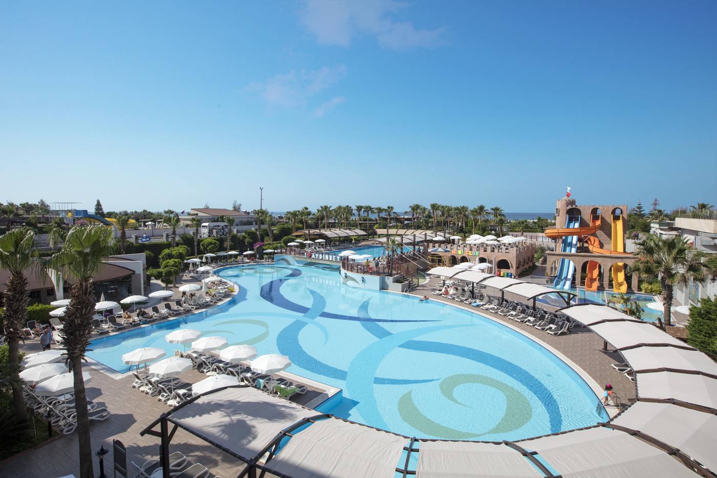 Aydinbey-King-s-Palace-Spa---Resort-Pool-3