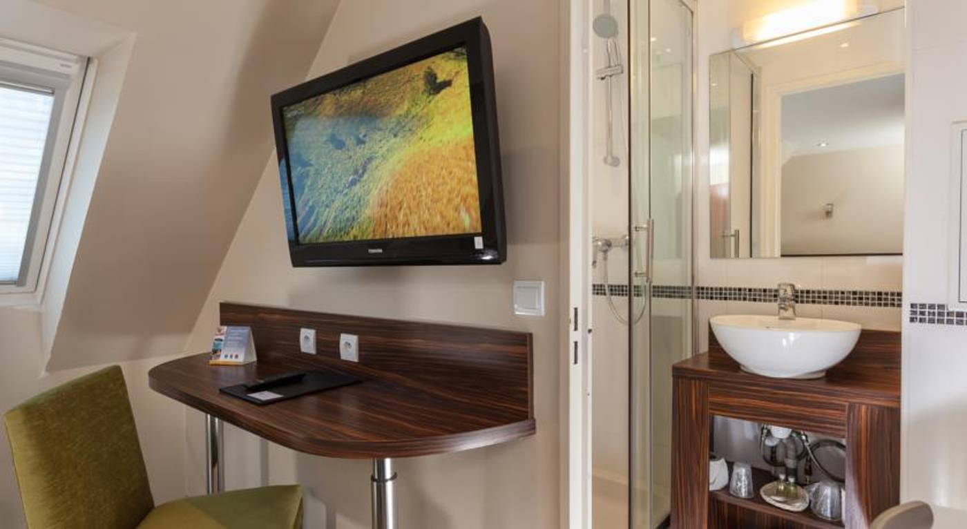 Comfort-Hotel-Lamarck-Room-27