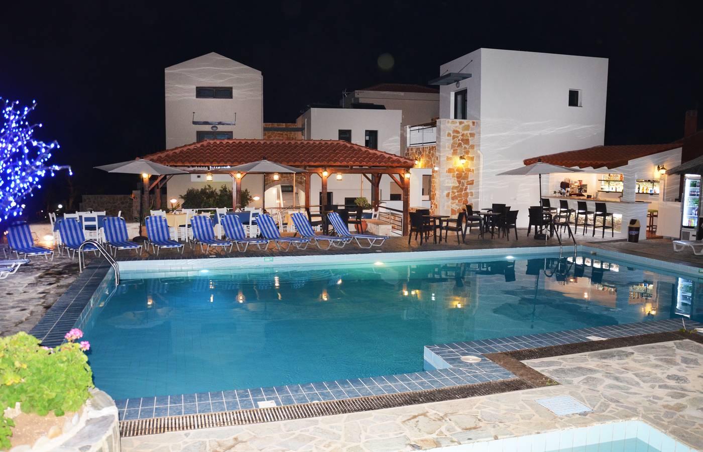 Ledra-Maleme-Pool-10