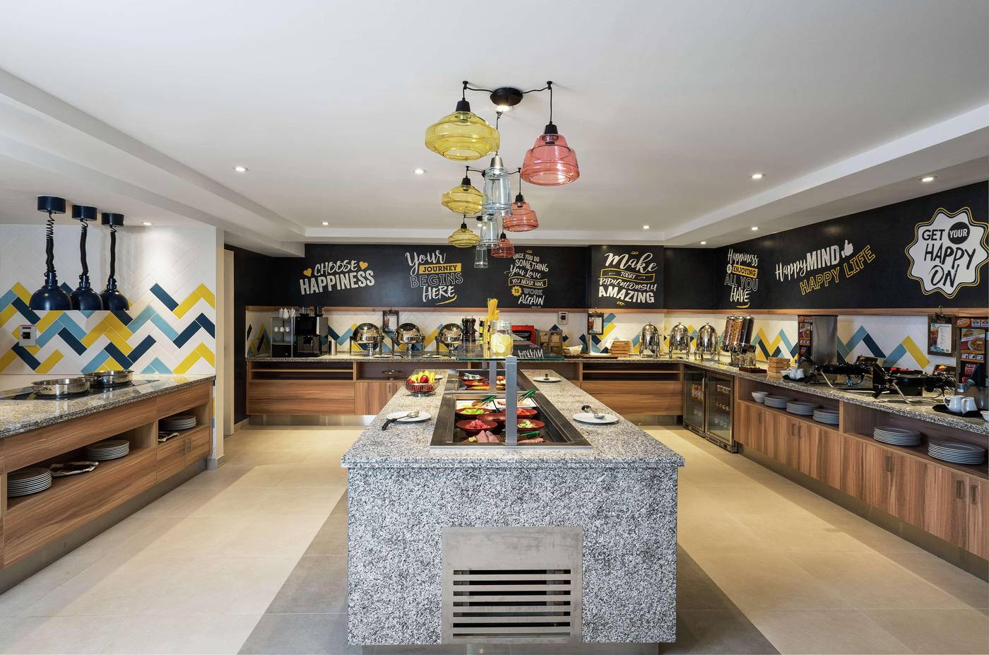 Hampton-by-Hilton-Dubai-Al-Barsha-Restaurant-25