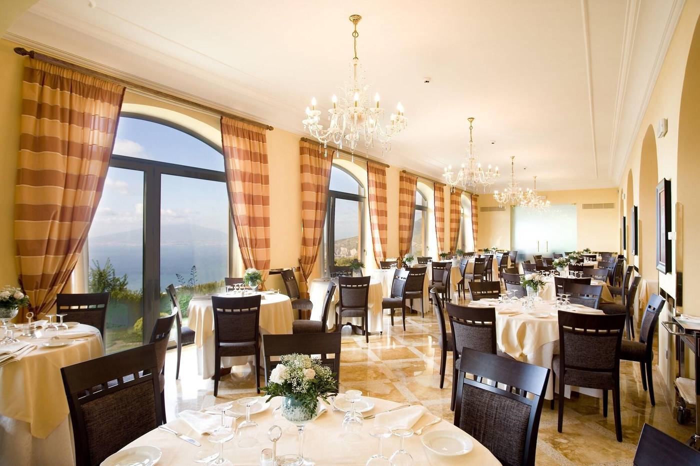 Grand-Hotel-Due-Golfi-Restaurant-34