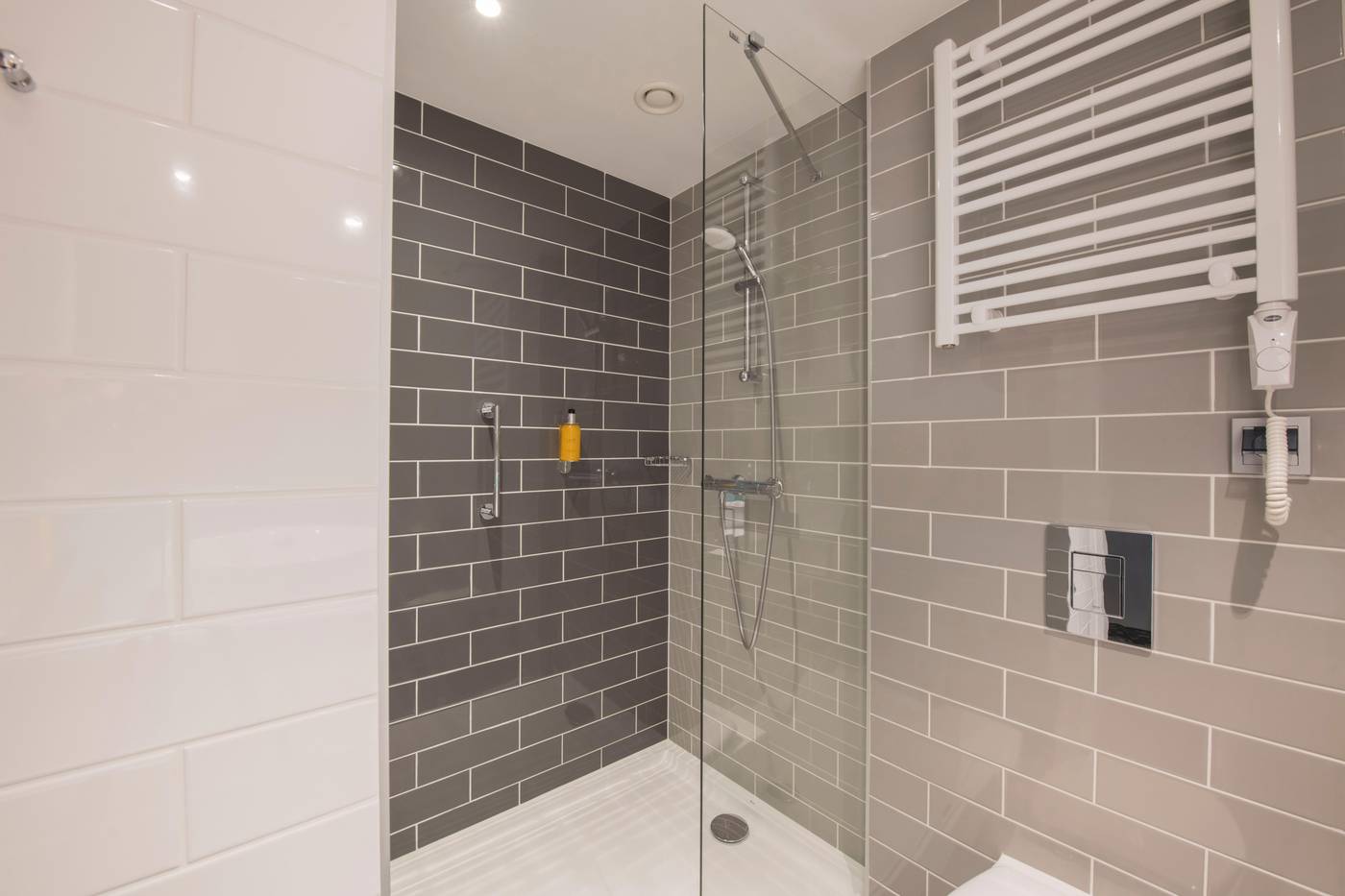 Holiday-Inn-Express-Warsaw---Mokotow-Room-35