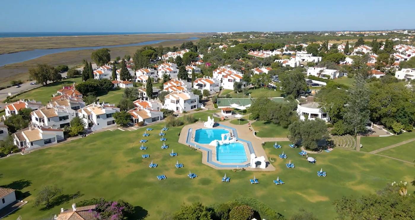 Pedras-d-el-Rei-Pool-15