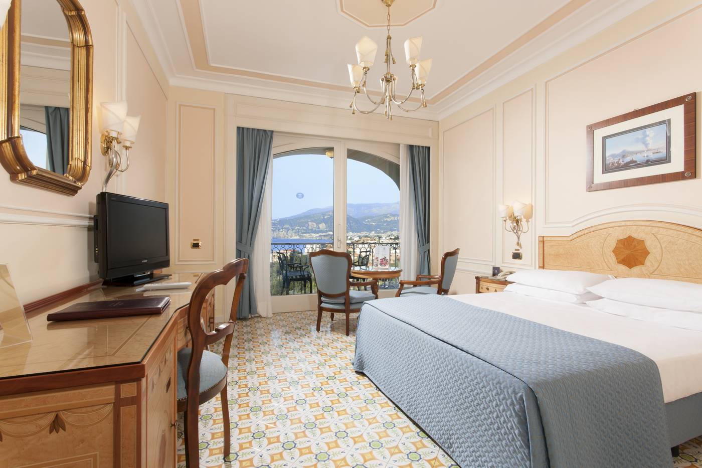 Grand-Hotel-Capodimonte-Room-22