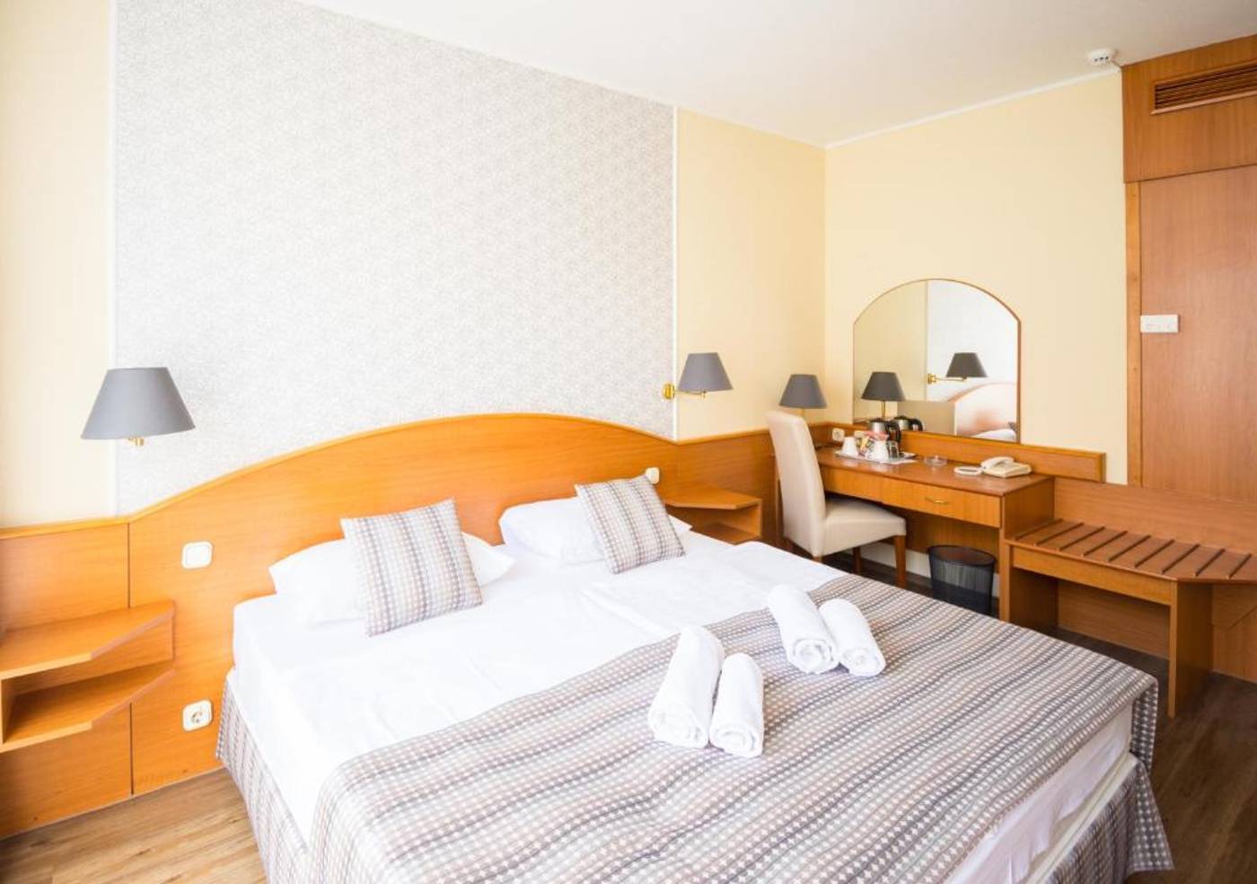 Hotel-Orion-Varkert-Room-22