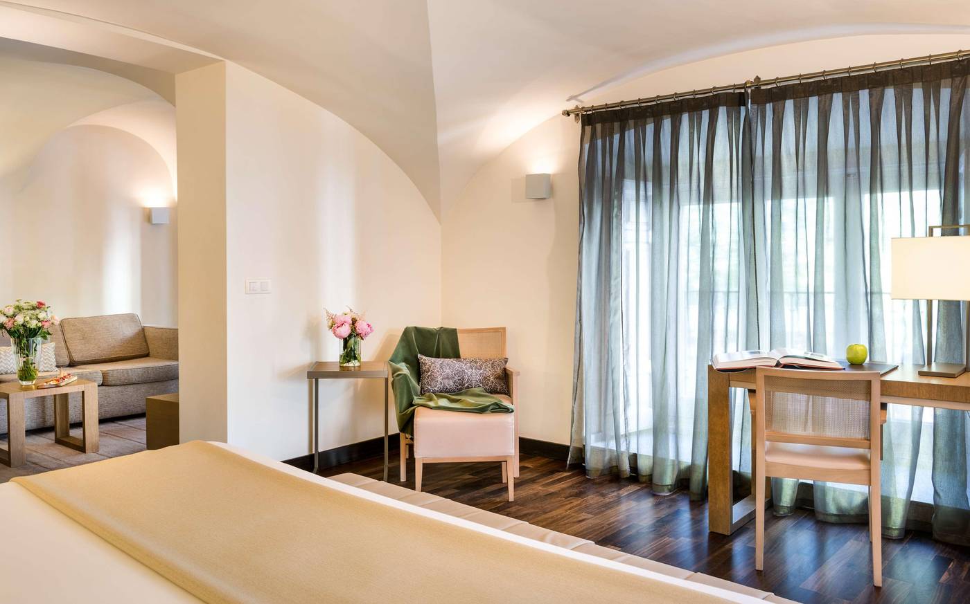 NH-Collection-Madrid-Palacio-de-Tepa-Room-48