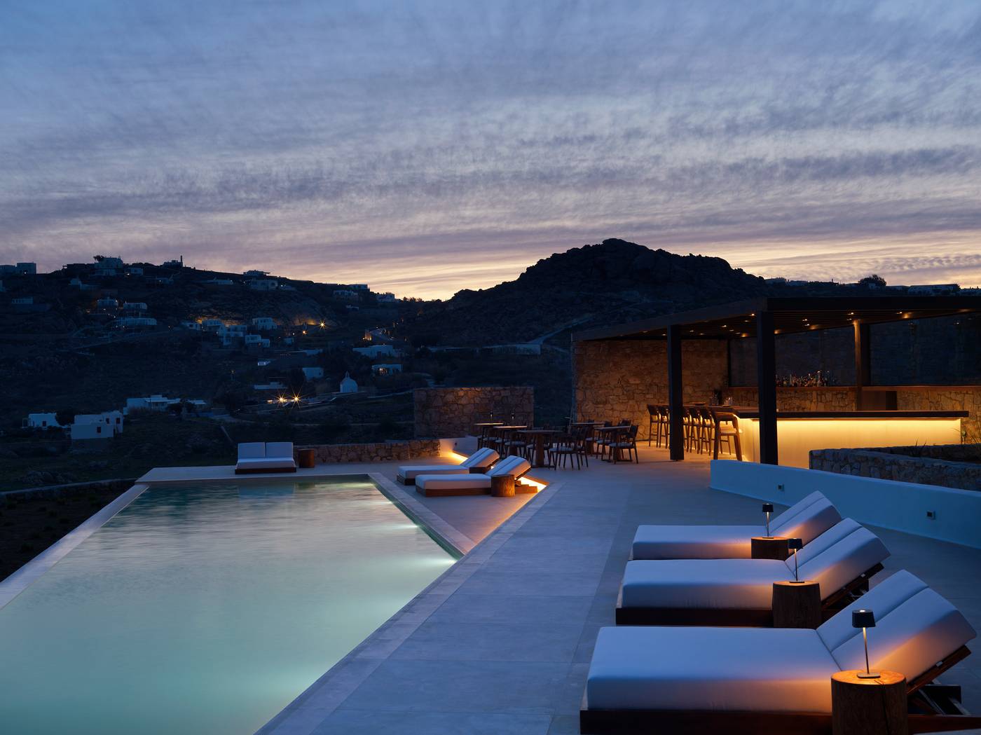 Ezio-Bo-Luxury-Living-Pool-8