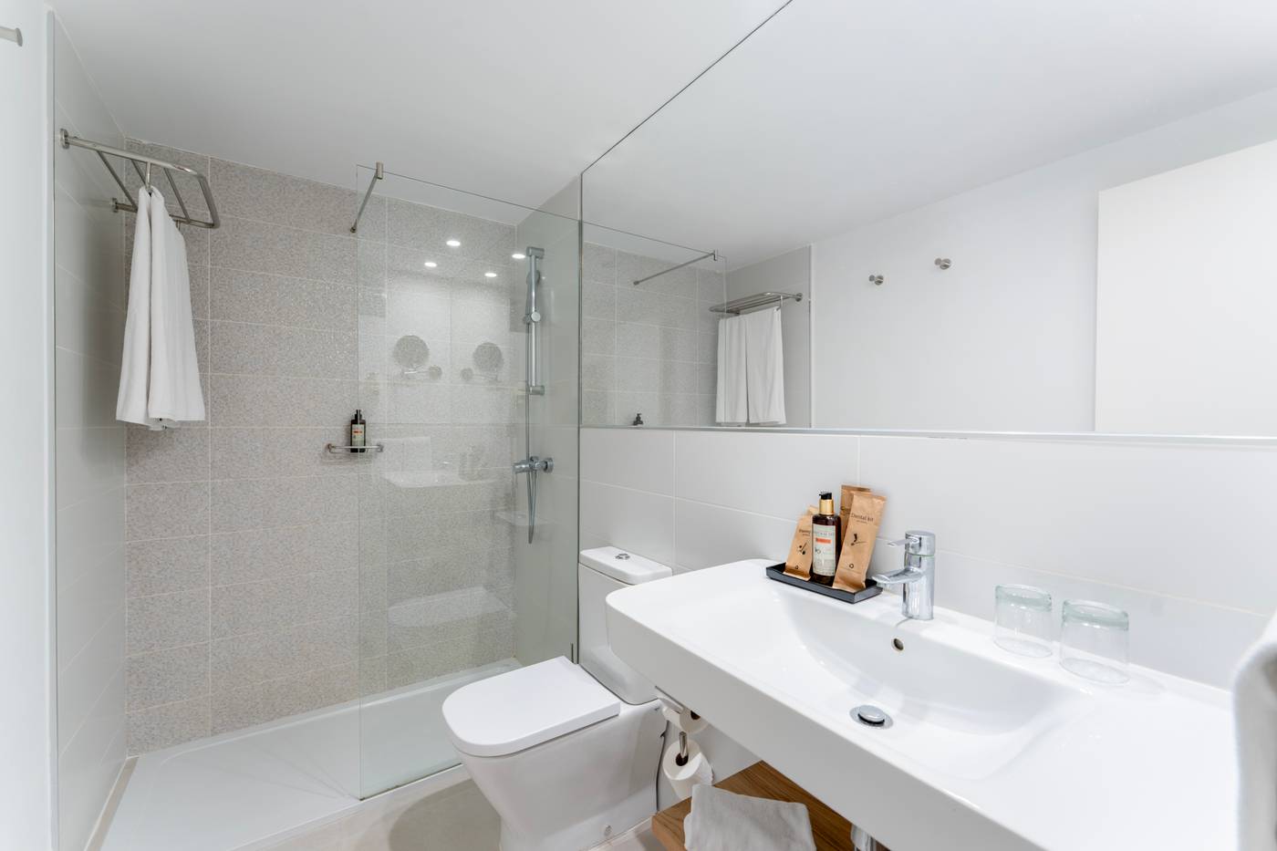 Hotel-LIVVO-Anamar-Suites-Room-36