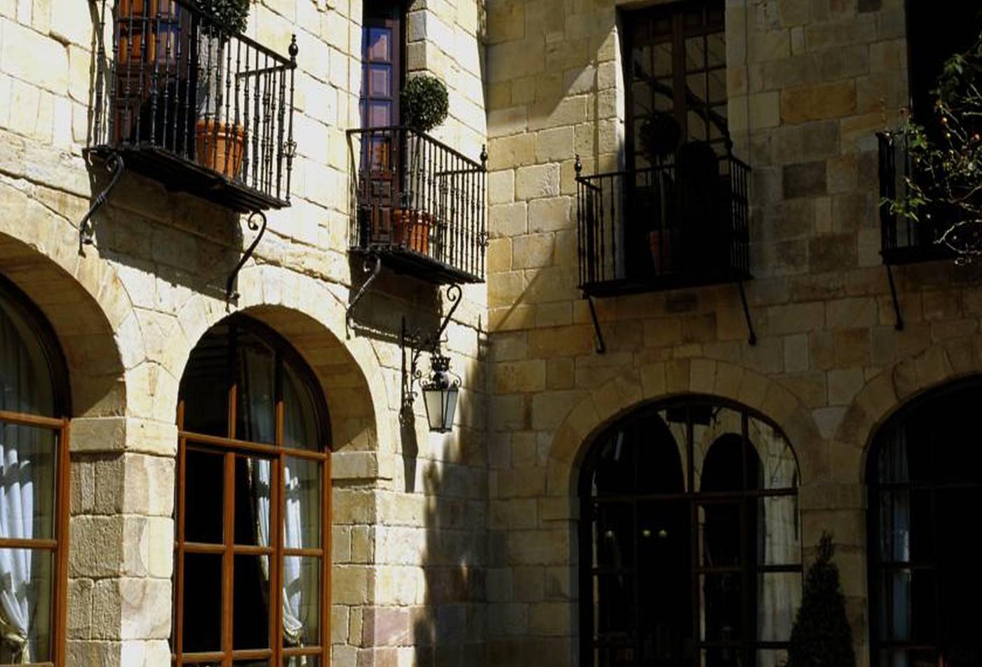 Parador de Santillana Gil Blas-Spain-SANTILLANA DEL MAR-General view-5