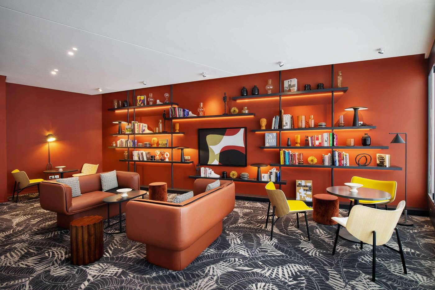 Canopy-By-Hilton-Paris-Eiffel-Tower-Lobby-17