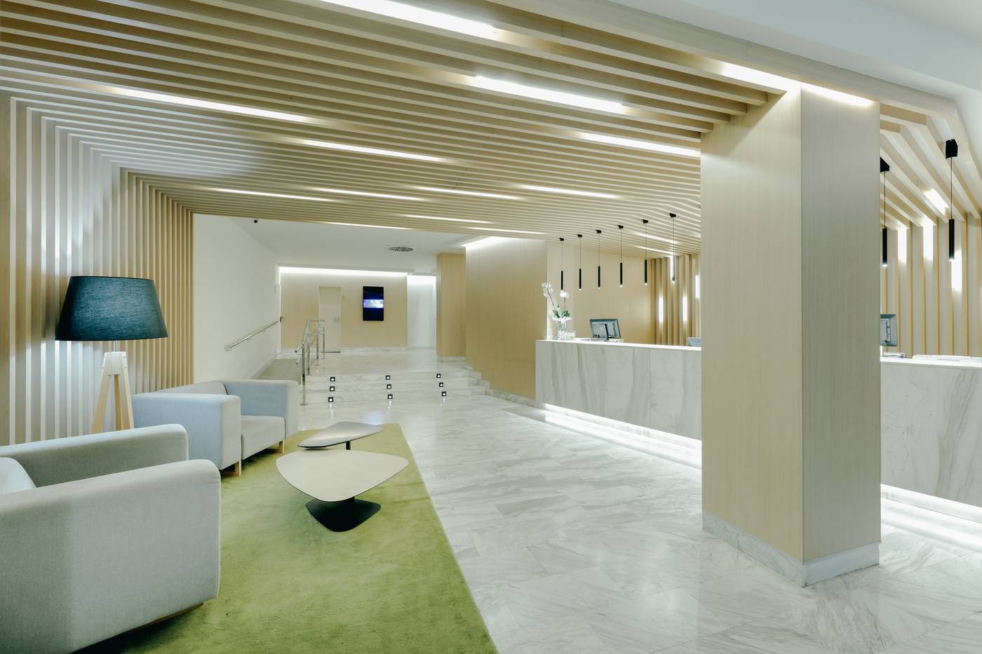 Hesperia-Murcia-Lobby-38