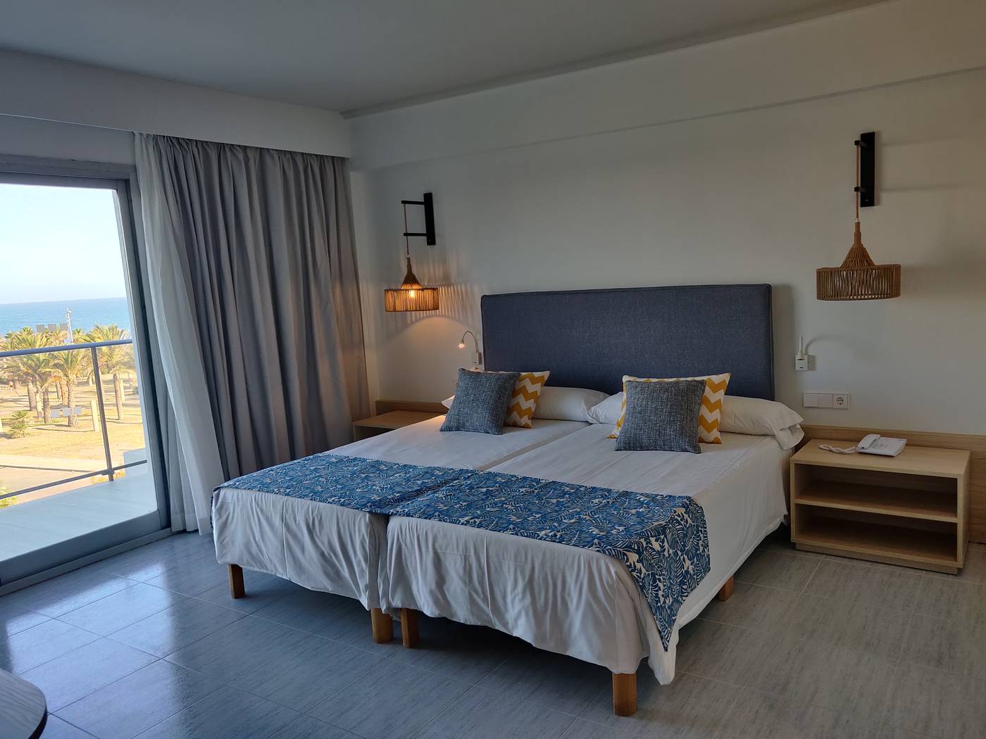 Cabogata-Garden-Room-32