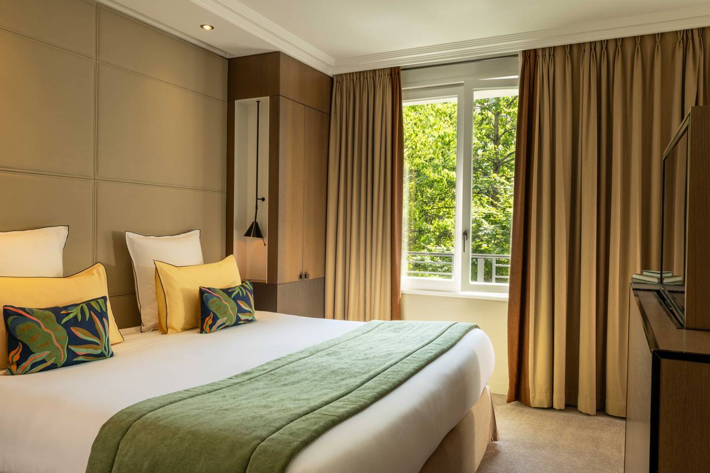 Villa-Saxe-Eiffel-Room-2