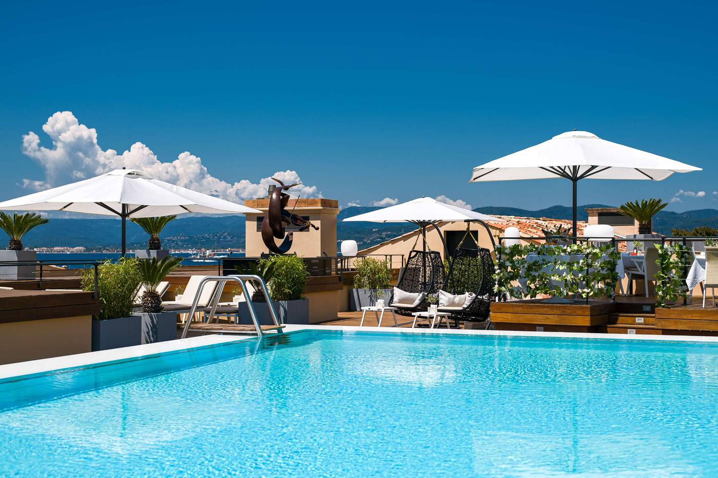 Hotel-de-Paris-Saint-Tropez-Pool-2