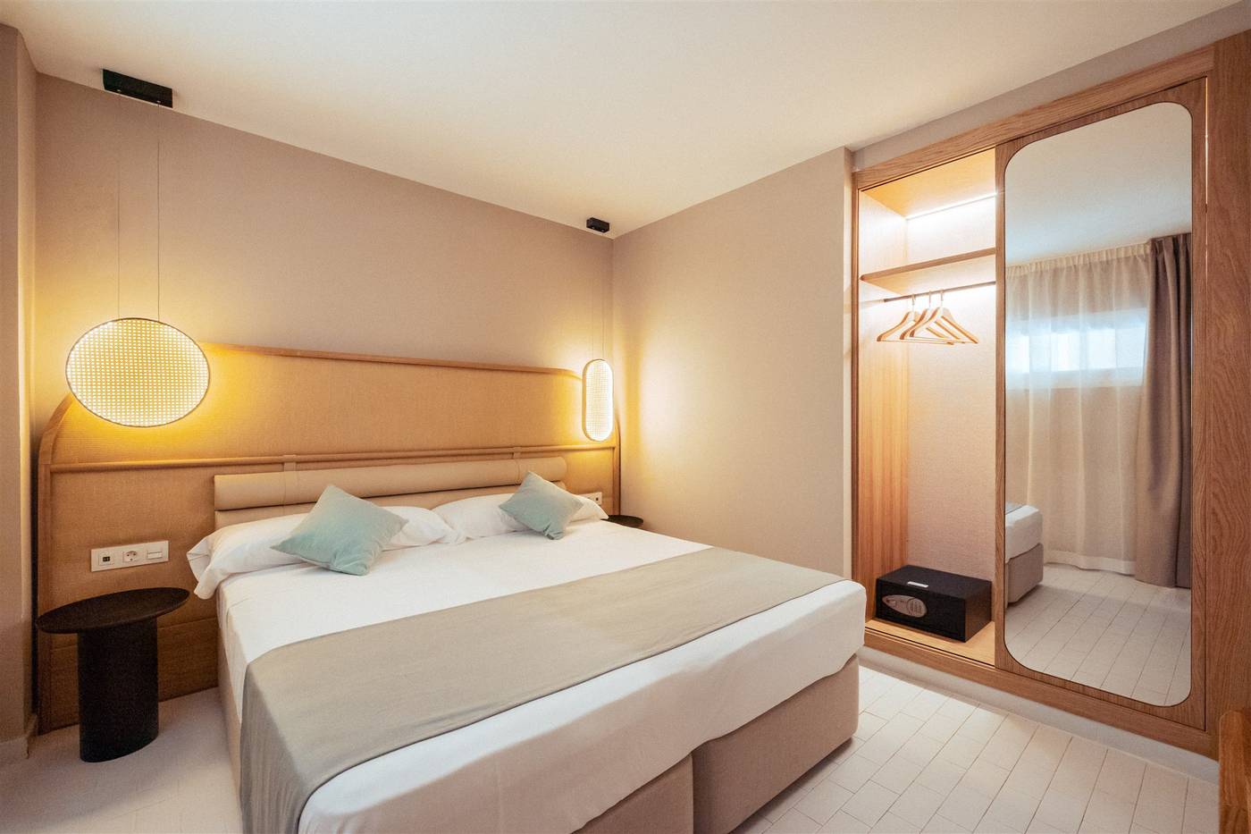 Santos-Ibiza-Coast-Suites-Room-21