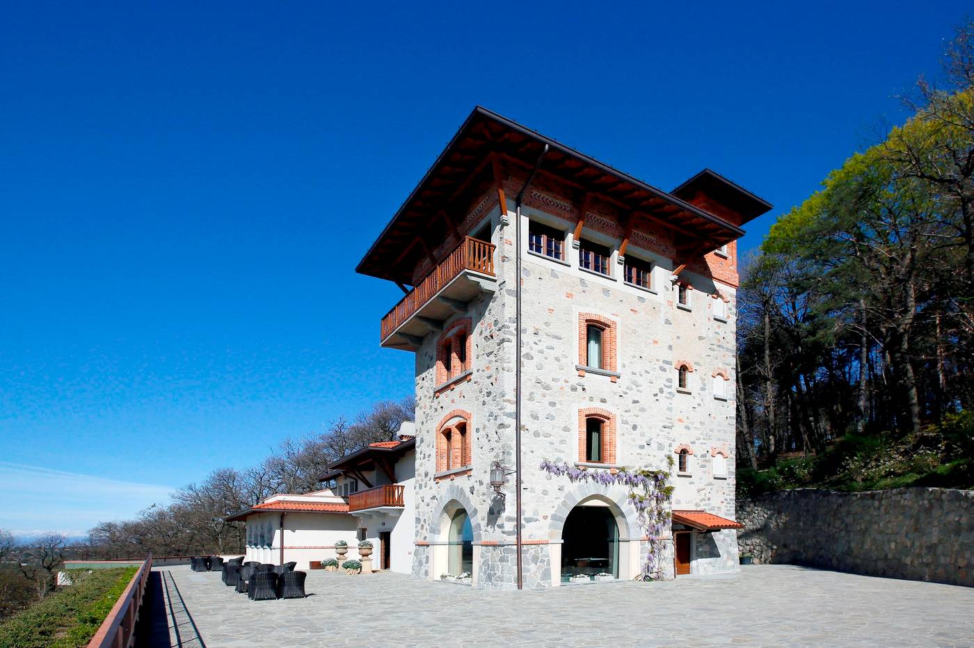 Tenuta De L'Annunziata-Italy-Uggiate Trevano-General view-2