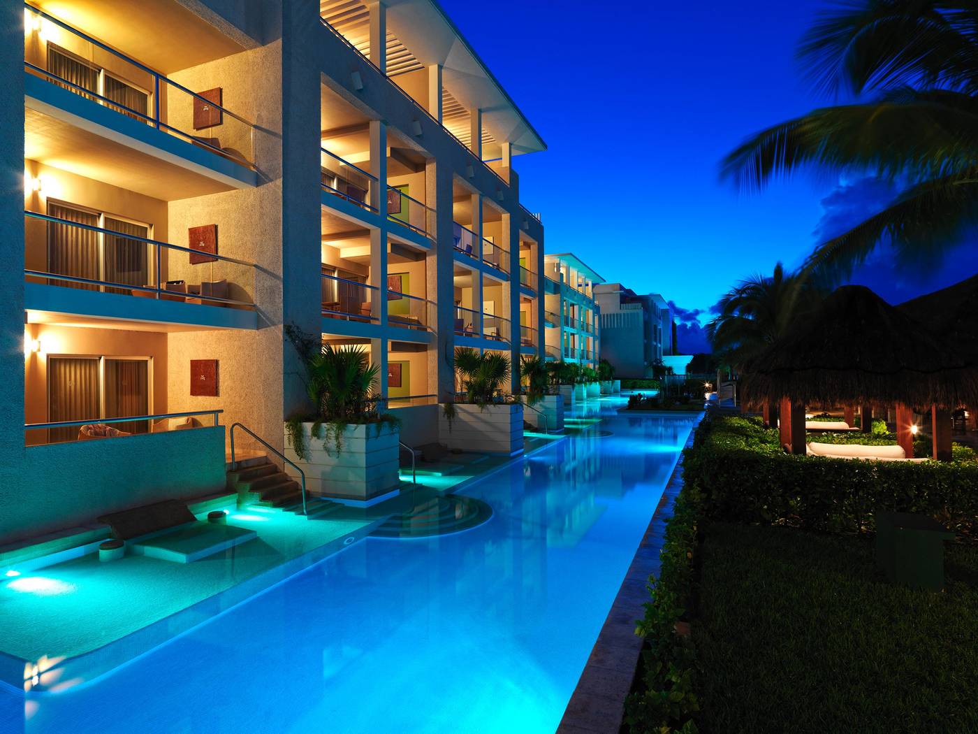 Paradisus-La-Perla-Playa-del-Carmen---Adults-Only-Pool-5