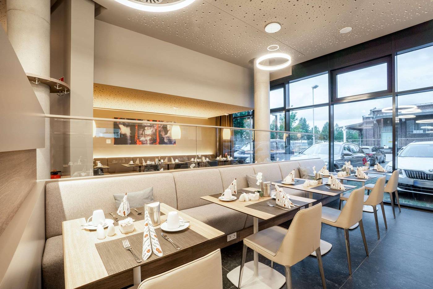 Hey-Lou-Hotel-Monheim-am-Rhein-Restaurant-33