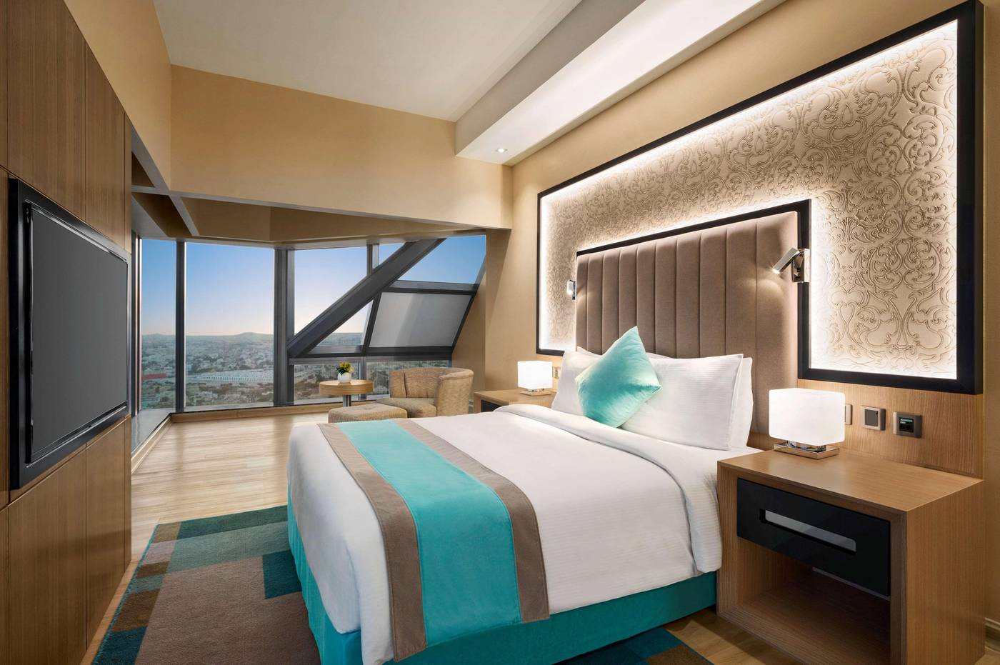 Wyndham-Doha-West-Bay-Room-19
