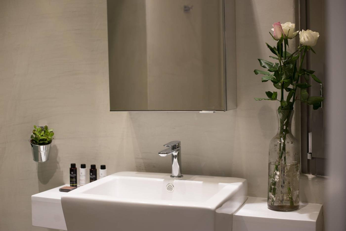 Horizon-Mills-Villas---Suites-Room-47