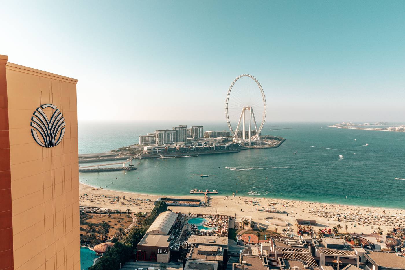 Amwaj Rotana, Dubai