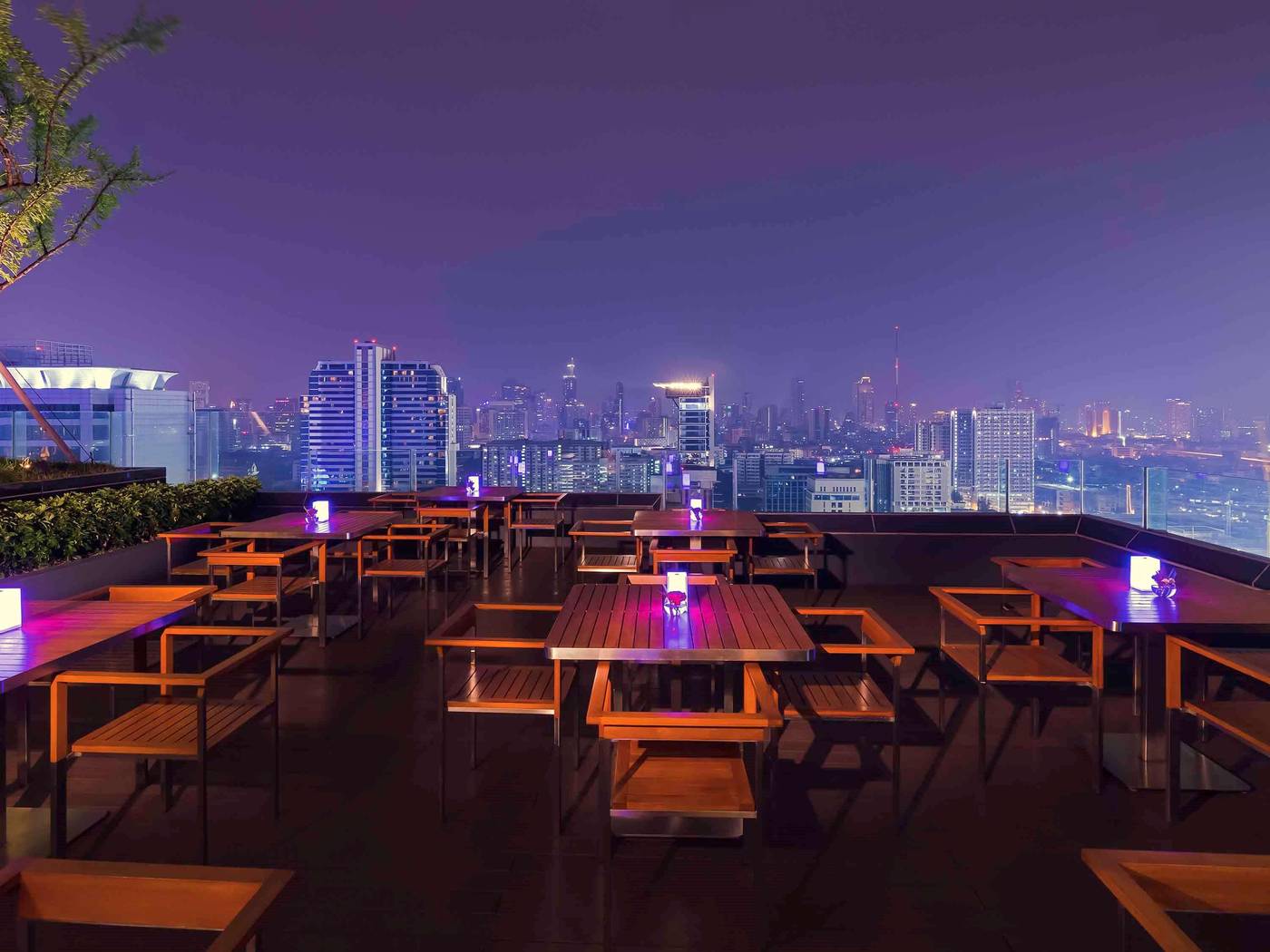 Mercure-Bangkok-Siam-Bar-40