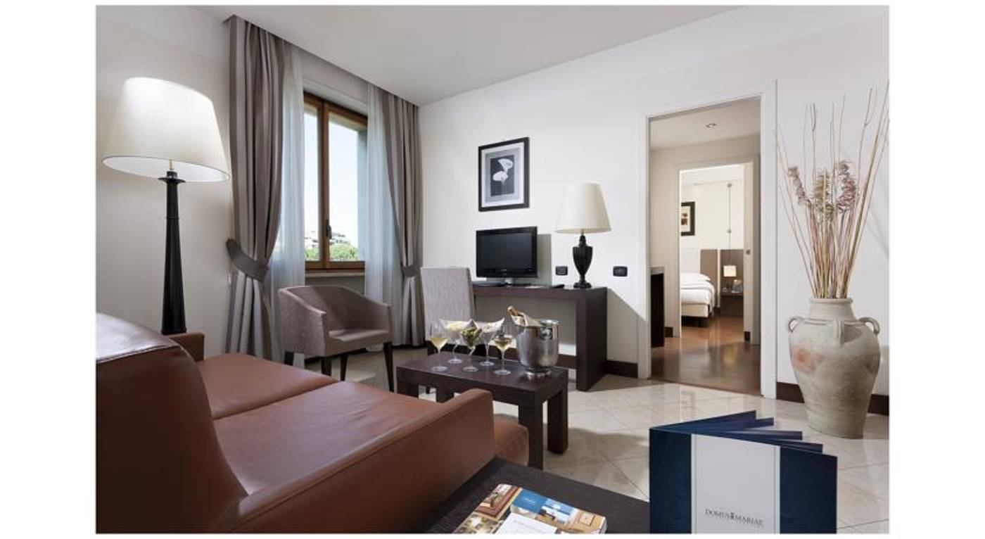 TH-Roma---Carpegna-Palace-Room-28