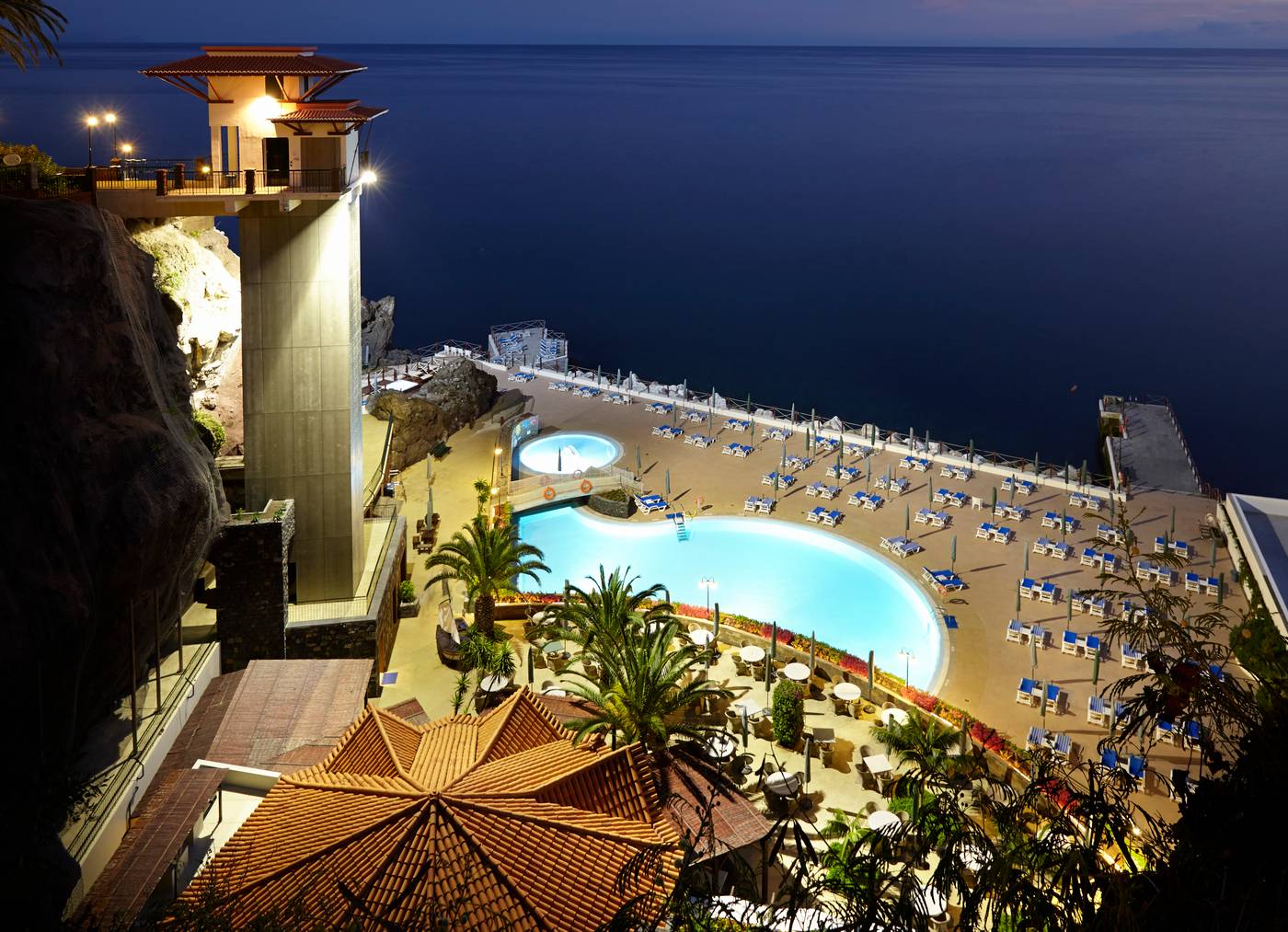 The-Cliff-Bay-General-view-2