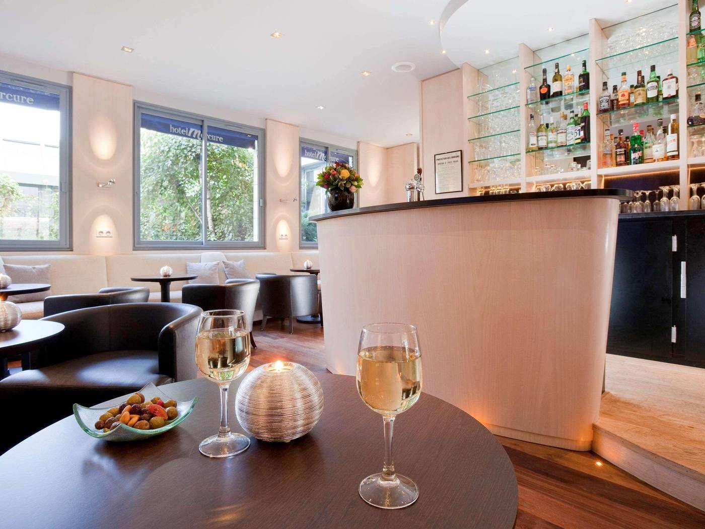 Hotel-Mercure-Paris-15-Porte-de-Versailles-Bar-10