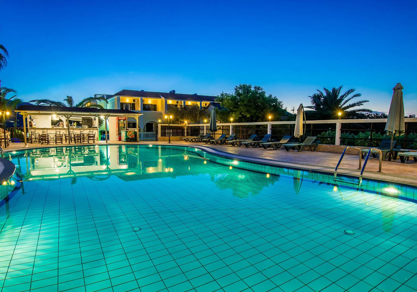 Bozikis-Palace-Hotel-Pool-1