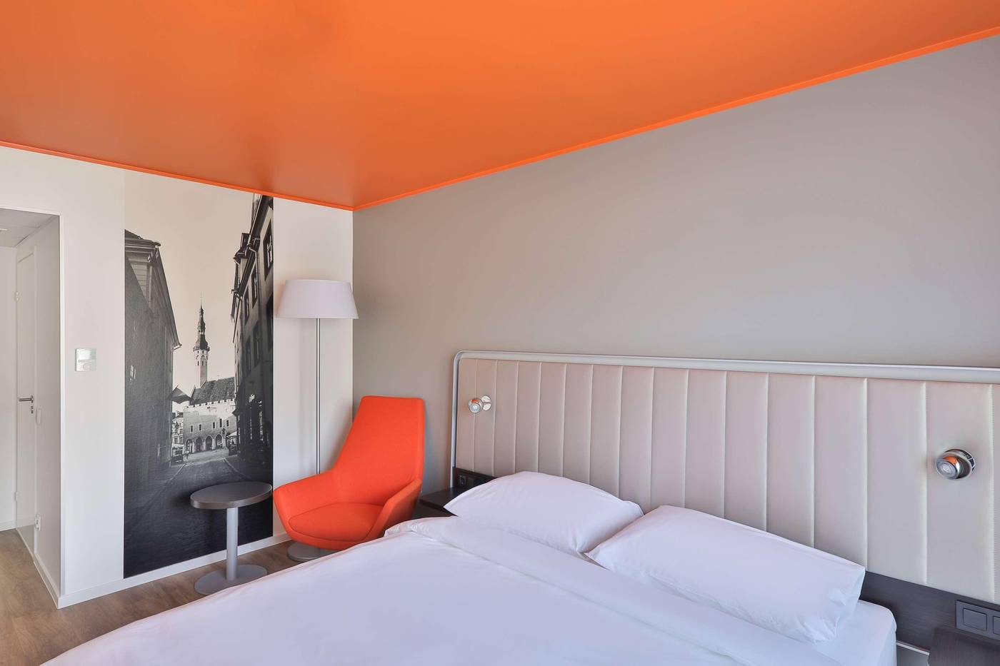 Park-Inn-by-Radisson-Meriton-Conference-Spa-Hotel-Room-38