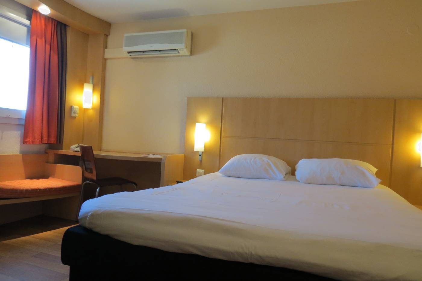ibis-Nice-Centre-Gare-Room-37