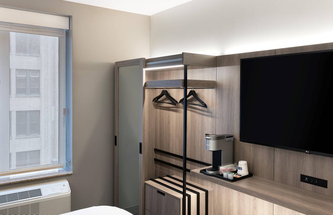 Holiday-Inn-Express-New-York-City---Chelsea-Room-8