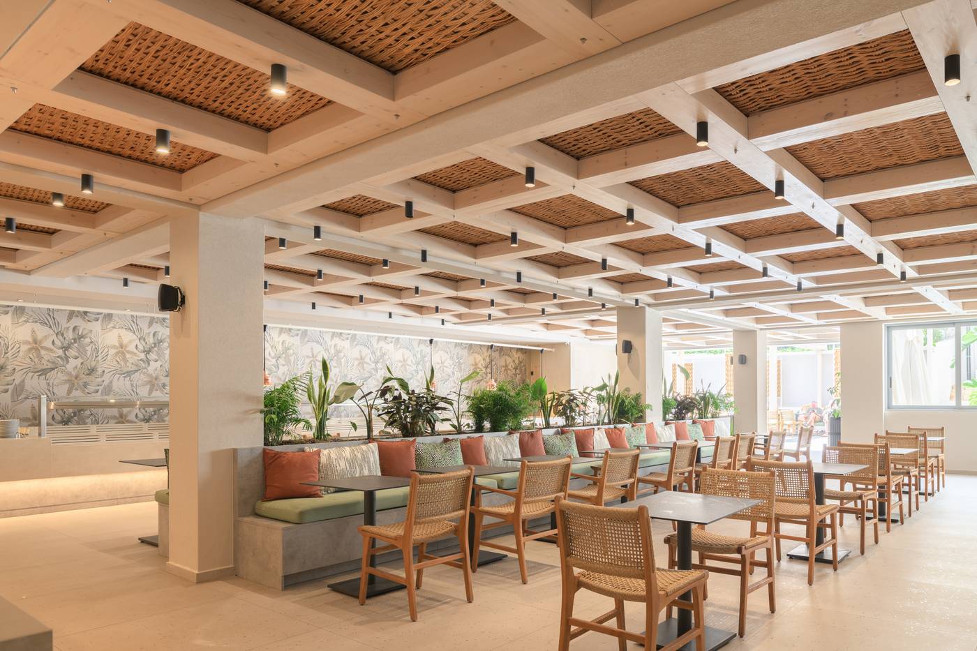 Sergios-Hotel-Restaurant-18