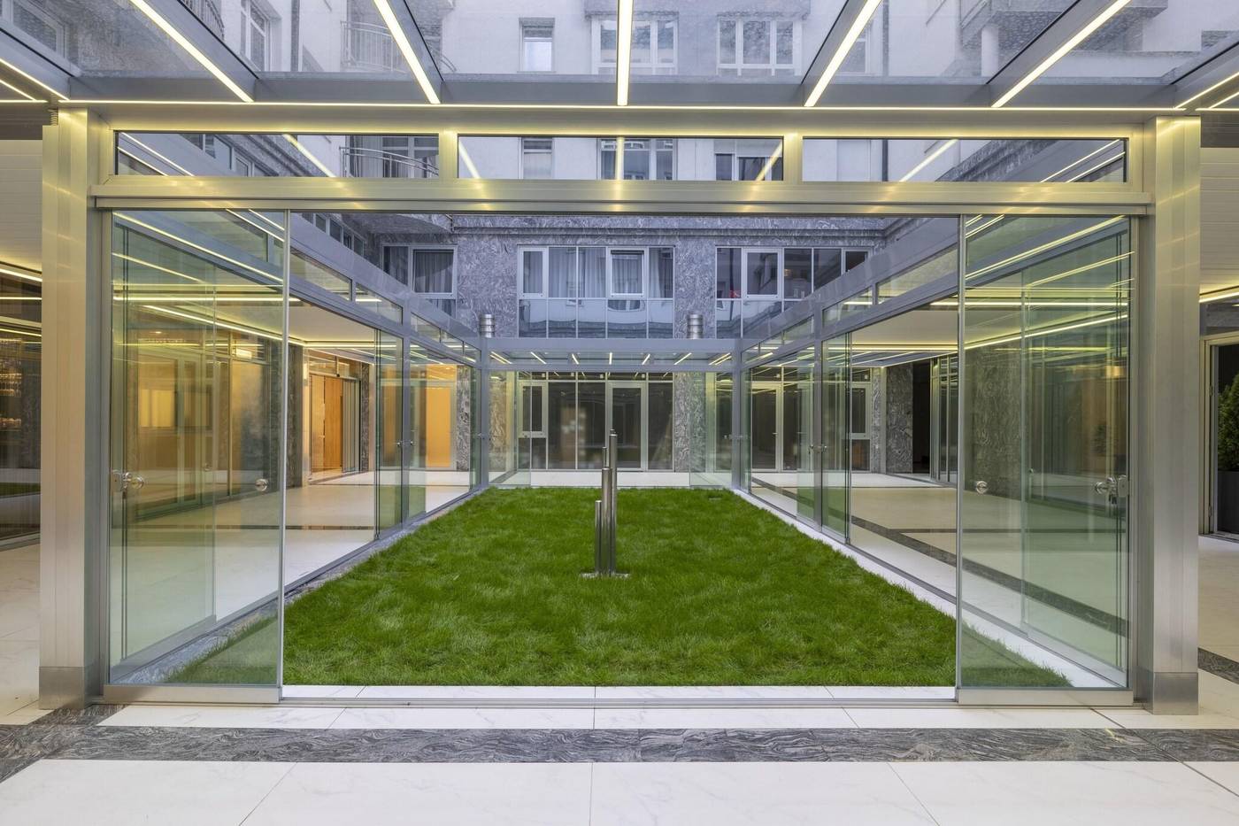 Silver-Crown-Hotel---Residence--Palace-Quarter-Lobby-30